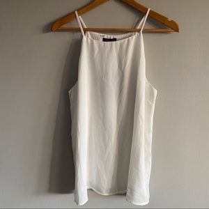 Simple and pretty white flowy top SZ XL Shinestar